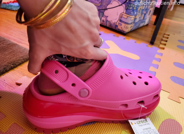 Crocs Girls shoes